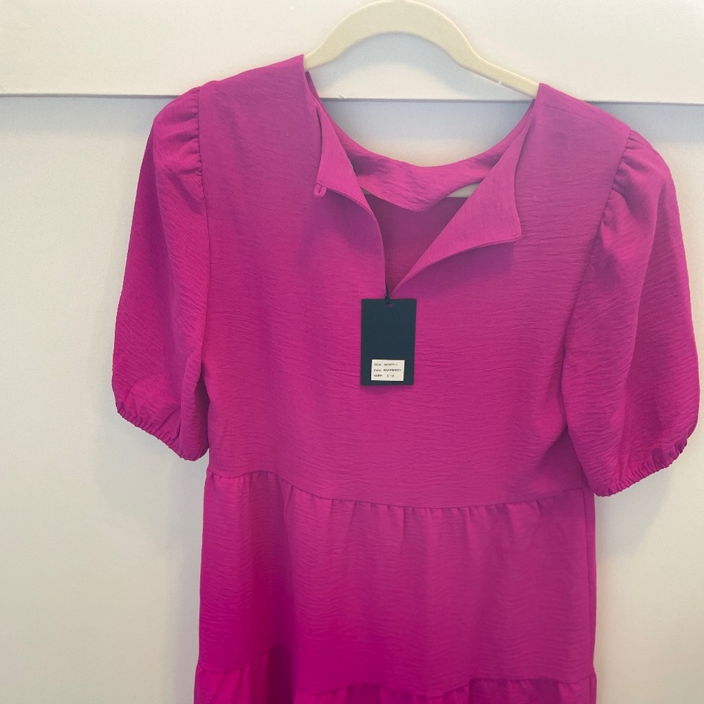 Hot pink dress!
